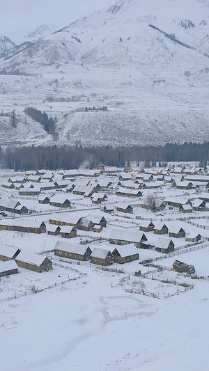 冬日雪景新疆喀纳斯景区禾木村中国最美小镇37秒视频