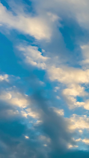 早晨的蓝天白云延时视频素材朵朵白云15秒视频