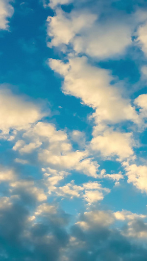 早晨的蓝天白云延时视频素材风起云涌15秒视频