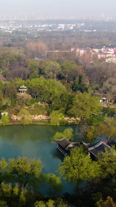 航拍5A景点春天里的扬州瘦西湖视频旅游目的地视频