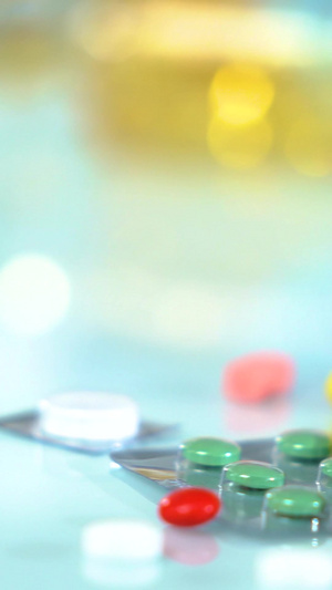 药品药物抗生素移动镜头咳嗽药9秒视频