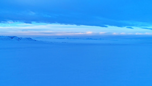 航拍清晨日出雪景13秒视频