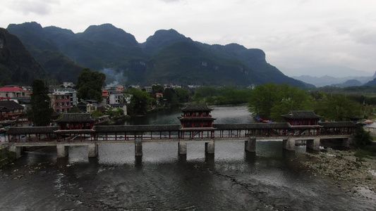 4K航拍侗族村落风雨桥视频