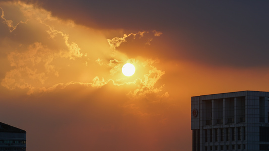 延时摄影城市夕阳晚霞日落天空云海火烧云素材视频