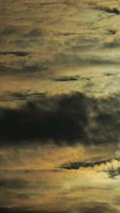 实拍太阳从云层升起延时摄影乌云遮日视频