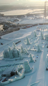 哈尔滨冰雪大世界艺术冰雕标志性视频