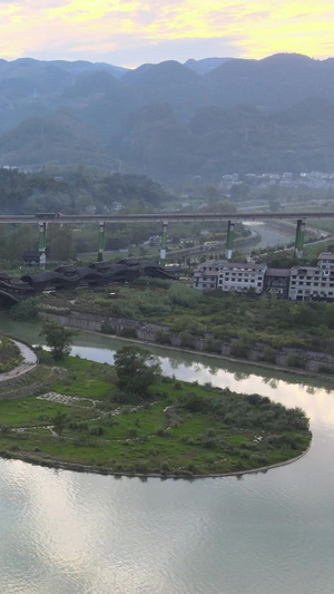 国家5A级景区濯水古镇夕阳下的风雨廊桥汪本善旧居63秒视频