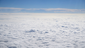 4K万里高空的白云12秒视频