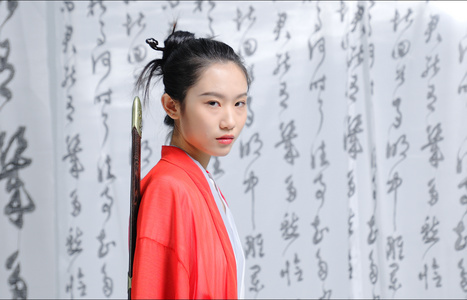 书法字体背景下的中式汉服美女视频