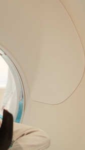实拍CT检查人体进入设备医疗设备视频