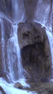 诺日朗瀑布实拍水资源视频