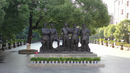南昌八一起义纪念馆和万寿宫商城视频