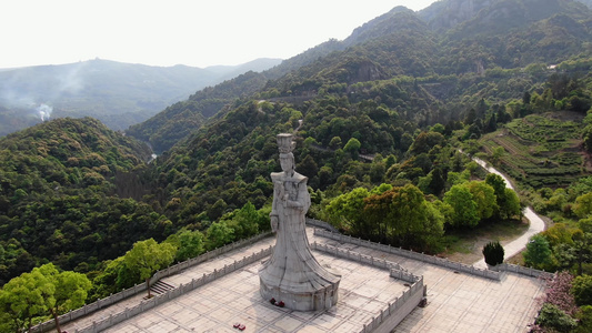 航拍5A景区太姥山玉湖游览区景点太姥娘娘雕塑视频视频