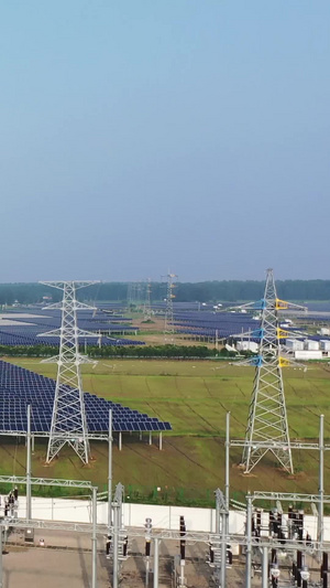 航拍太阳能光伏发电站合集绿色能源115秒视频