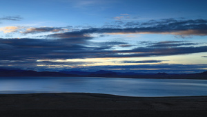 西藏高原湖泊日出延时视频13秒视频