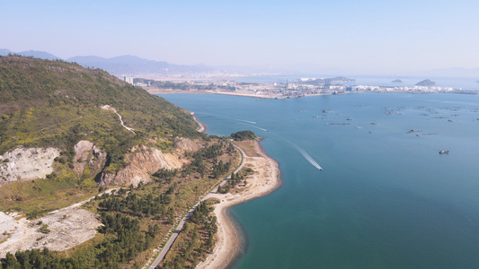 航拍城市风光蓝色海洋自然旅游4k海景素材视频