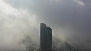 4K广州清晨雾气中穿云拍摄CBD35秒视频