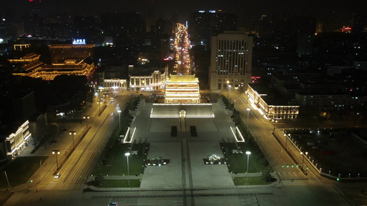 太原五一广场首义门雄伟夜景视频