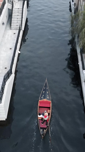 划船东港水城威尼斯大连旅游景点区河流坐船意大利风格95秒视频