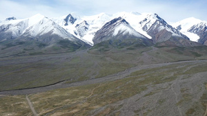可可西里玉珠峰下的美丽景观延时10秒视频