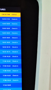 机场航班信息指示牌实拍视频素材视频