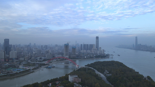 航拍城市自然风光落日夕阳4k天空素材视频