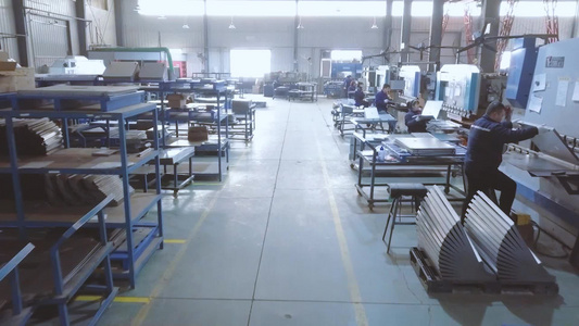 工厂厂房内部航拍视频
