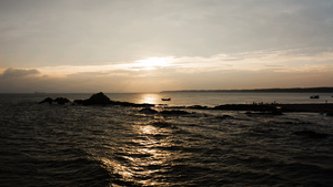 茂名浪漫海岸海边夕阳航拍34秒视频