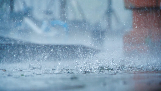 升格特大暴雨雨滴雨水溅落雨天视频