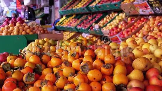 街市集有各种水果、柿子、橘子、梨等视频