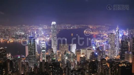 晚上香港市区时间已过，从山顶俯瞰视频