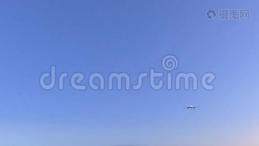 商务飞机抵达特鲁希略机场。 旅行到秘鲁概念4K动画视频