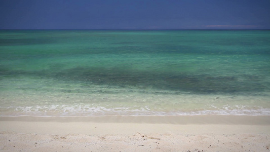 海滩上的海浪视频