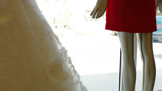 新娘精品展示窗口与人体模型视频