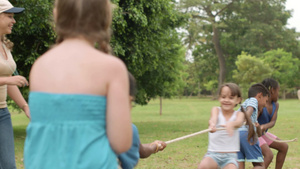 夏令营儿童玩耍娱乐17秒视频
