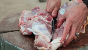 切新鲜猪肉18秒视频