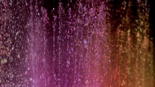 彩色喷泉的缓慢运动水流上升高视频