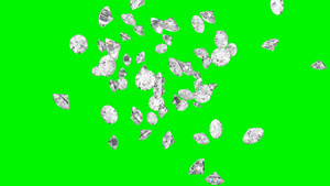 钻石心形组装和爆炸与缓慢运动在绿幕16秒视频