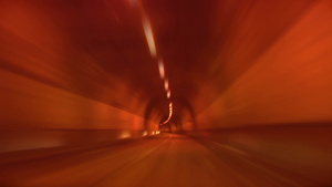驾驶穿过隧道10秒视频