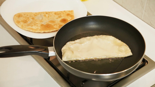 油炸食物视频