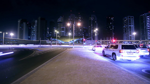迪拜夜间城市街头车流延时13秒视频