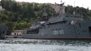 塞瓦斯托波尔湾的军用船只23秒视频