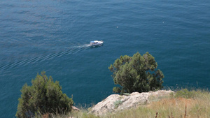 摩托艇沿黑海海岸航行28秒视频