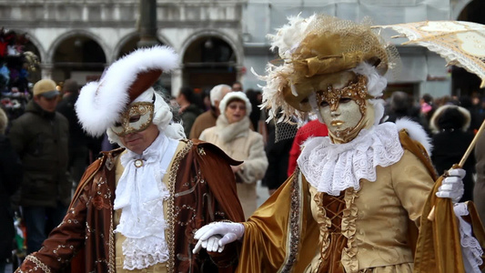 威尼斯狂欢节的街头艺人视频