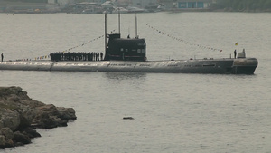 停泊在塞瓦斯托波尔港的潜艇18秒视频