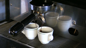 浓缩咖啡机冲泡咖啡25秒视频