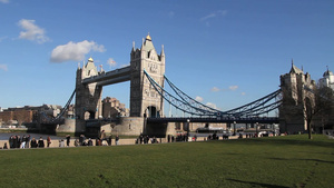 泰晤士河上的伦敦塔桥10秒视频