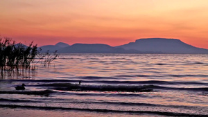 匈牙利美丽的巴拉顿海岸湖日出风景20秒视频