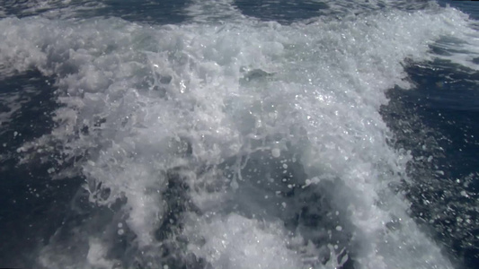 轮船行驶过后的水面[火轮船]视频