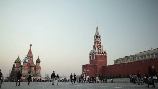 人们在莫斯科的红场上行走拍照[场下]视频